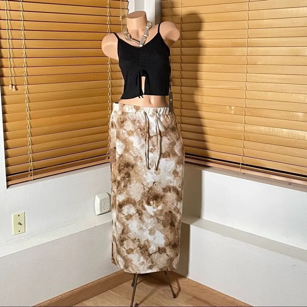 NWT Sz L Messini Beige white tie dye Maxi Long Boho Skirt So on style & Comfy